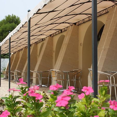 Masseria La Porticella Аветрана Екстериор снимка