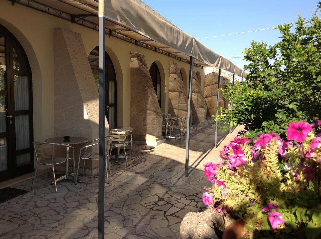 Masseria La Porticella Аветрана Екстериор снимка